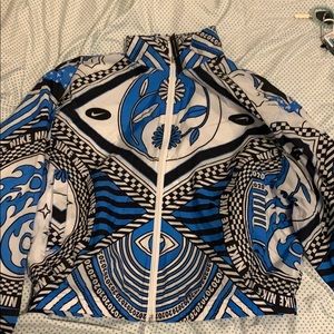 nike windbreaker